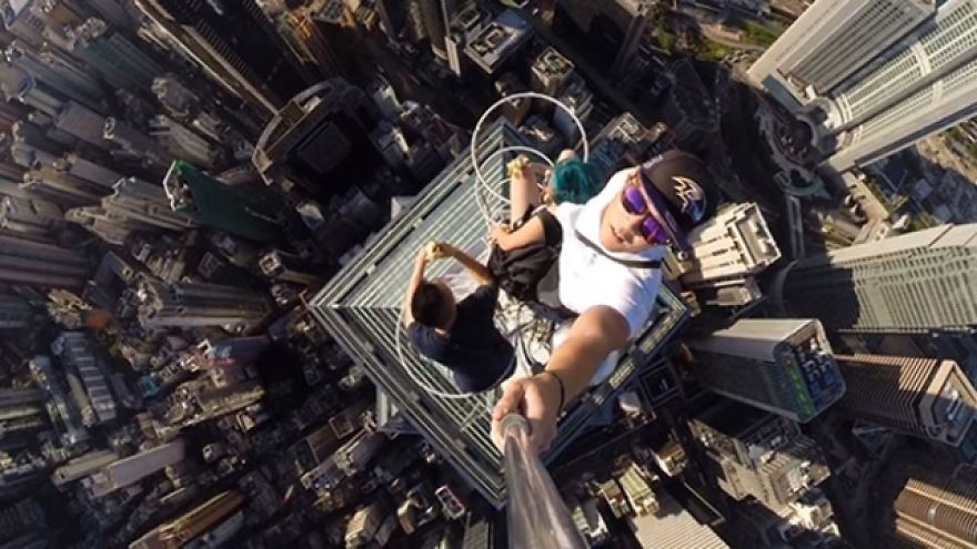 33 Spine-chilling Photographs From On Top Of The World