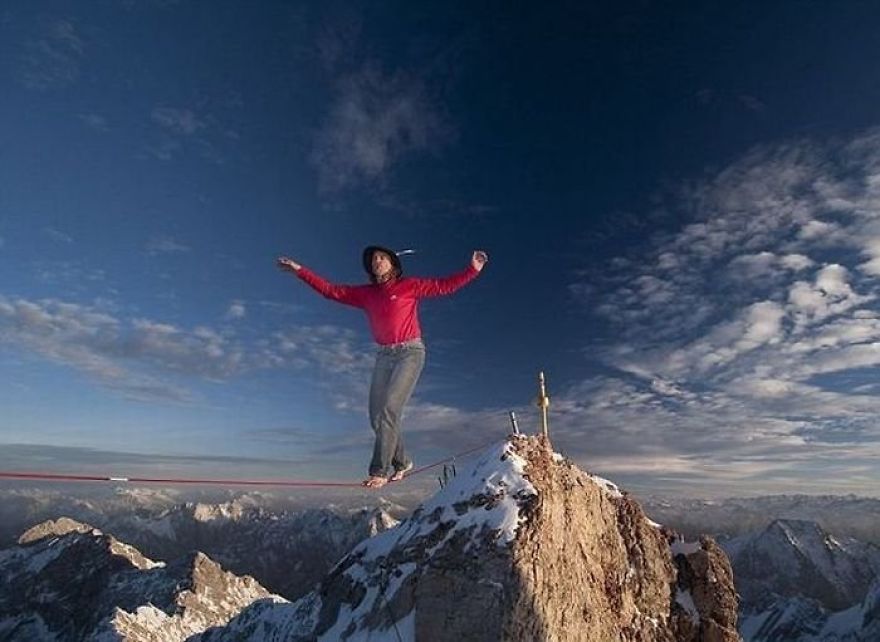 33 Spine-chilling Photographs From On Top Of The World 33 Spine-chilling Photographs From On Top Of The World