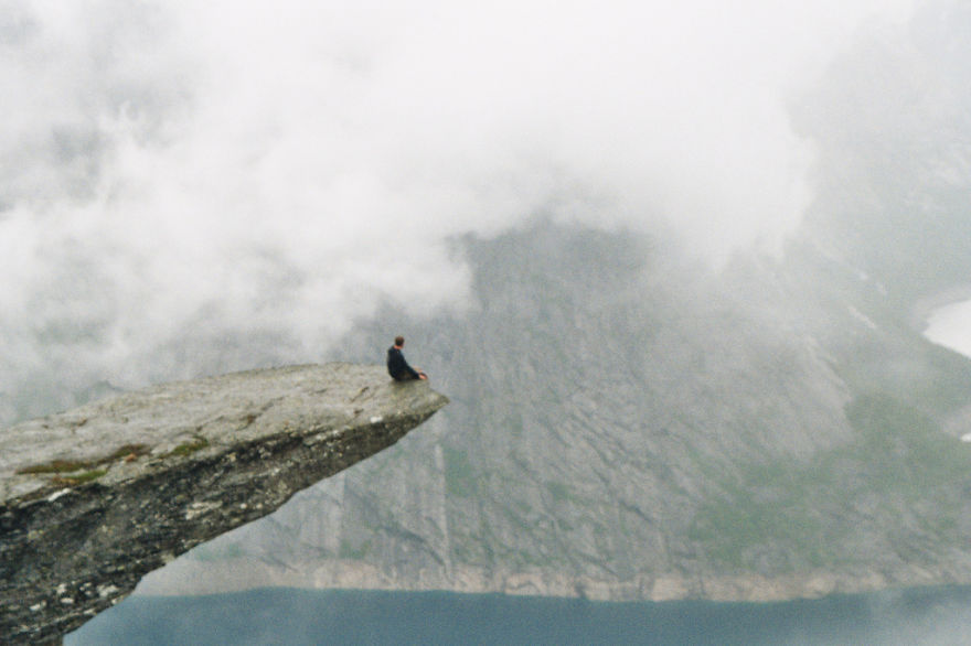 33 Spine-chilling Photographs From On Top Of The World 33 Spine-chilling Photographs From On Top Of The World