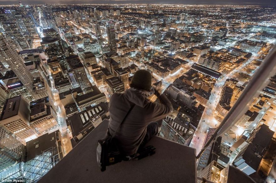 33 Spine-chilling Photographs From On Top Of The World