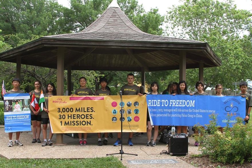 25 Teens From Around The World Unite To Bike 3,000 Miles Across The Us To Rescue Orphans 25 Teens From Around The World Unite To Bike 3,000 Miles Across The Us To Rescue Orphans