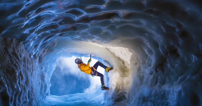 A Postcard With Adrenaline: I Photograph People Climbing In The Alps