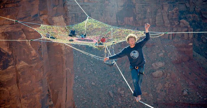 Daredevils Put A Handmade Net 400 ft Up And 200 ft From The Cliffs