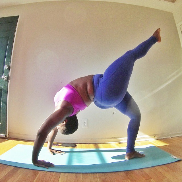 plus-sized-yoga-jessamyn-stanley-10 plus-sized-yoga-jessamyn-stanley-10