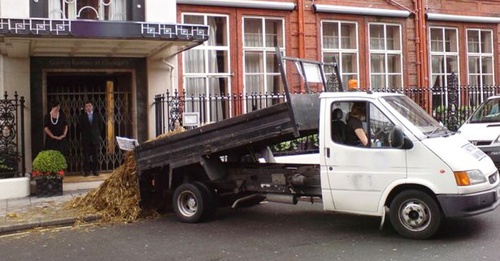 You Can Now Anonymously Send Poop To Your Enemies