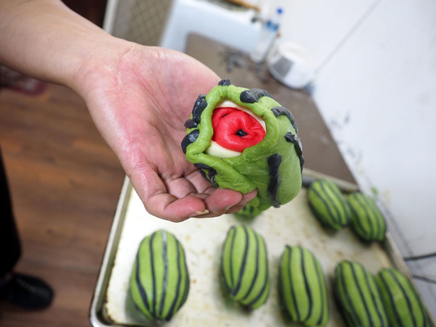 square-watermelon-bread-jimmys-bakery-taiwan-5 square-watermelon-bread-jimmys-bakery-taiwan-5