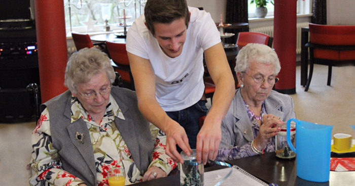 Dutch Retirement Home Offers Students Free Rent For Time Spent With Elderly Residents