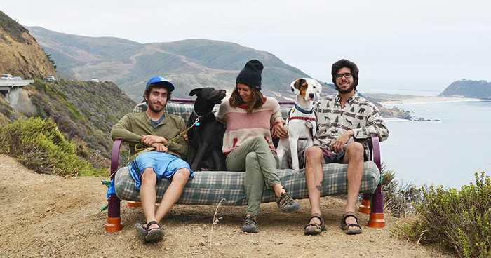Couch Surfing In The USA: Three Friends, Two Dogs And One Couch