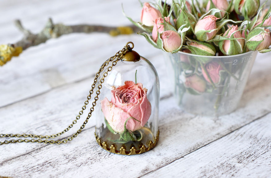 I Make Resin Jewelry With Real Flowers To Brighten Up Your Days I Make Resin Jewelry With Real Flowers To Brighten Up Your Days