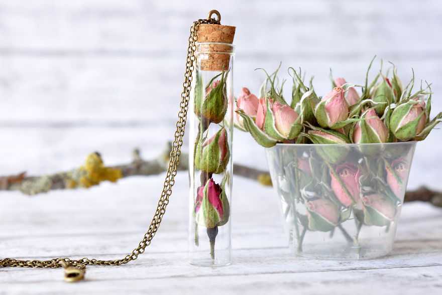 I Make Resin Jewelry With Real Flowers To Brighten Up Your Days I Make Resin Jewelry With Real Flowers To Brighten Up Your Days