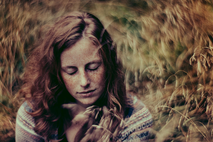 I Photograph Beautiful Women With Their Eyes Shut I Photograph Beautiful Women With Their Eyes Shut