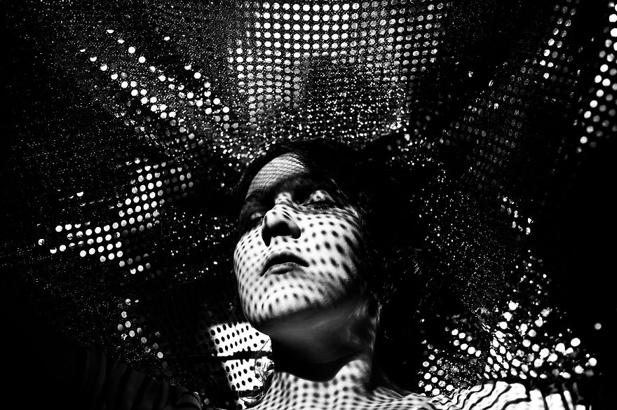 I Photograph Beautiful Women With Their Eyes Shut I Photograph Beautiful Women With Their Eyes Shut