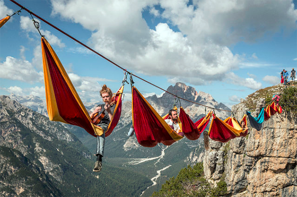 20 Crazy Places People Hang Out In Hammocks