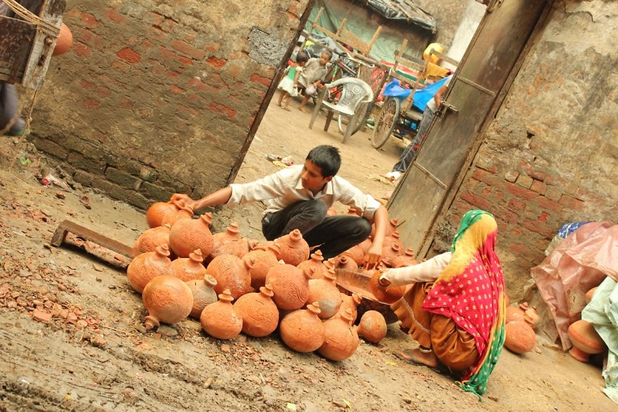 Keeping The Tradition Of Pottery Alive In Delhi Keeping The Tradition Of Pottery Alive In Delhi