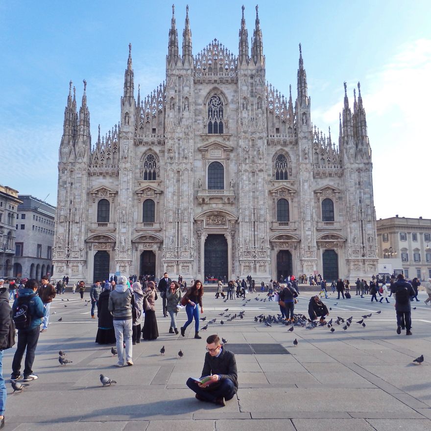 I Show People They Can Read Books Anywhere And Anytime (Part 2) I Show People They Can Read Books Anywhere And Anytime (Part 2)