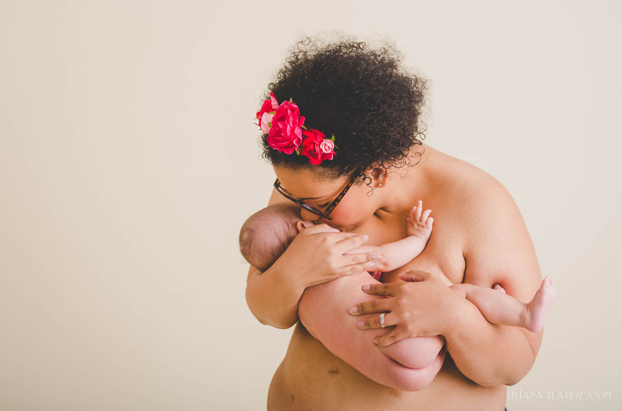 I Photograph Women's Bodies After They've Given Birth To Show What Motherhood Really Looks Like