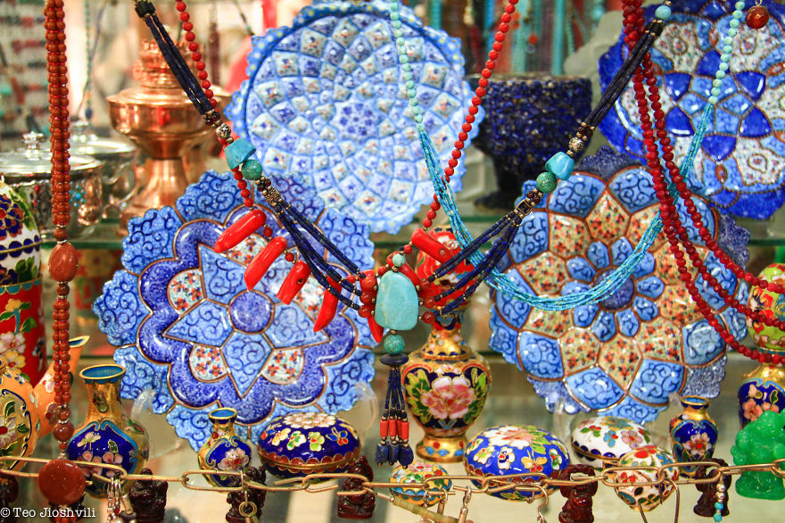 Few Reasons Why You Should Put Iran In Your Bucket List