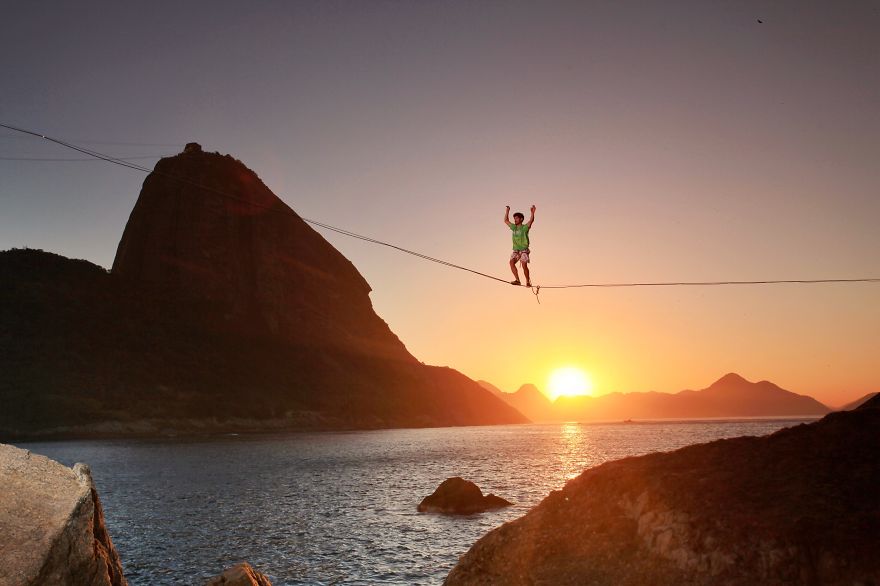 I Capture Breathtaking Moments With High-Line Climbers In Beautiful Sunrises