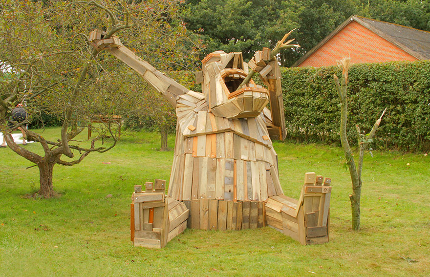 I Create Giant Sculptures From Scrap Wood