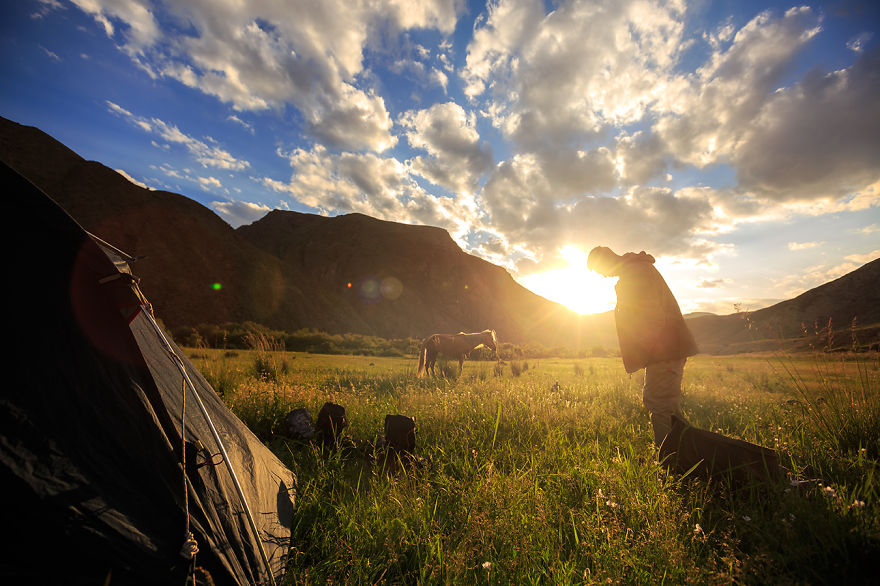 I Crossed Kyrgyzstan With 2 Horses In 6 Weeks I Crossed Kyrgyzstan With 2 Horses In 6 Weeks