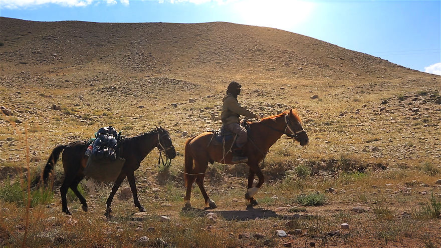 I Crossed Kyrgyzstan With 2 Horses In 6 Weeks I Crossed Kyrgyzstan With 2 Horses In 6 Weeks
