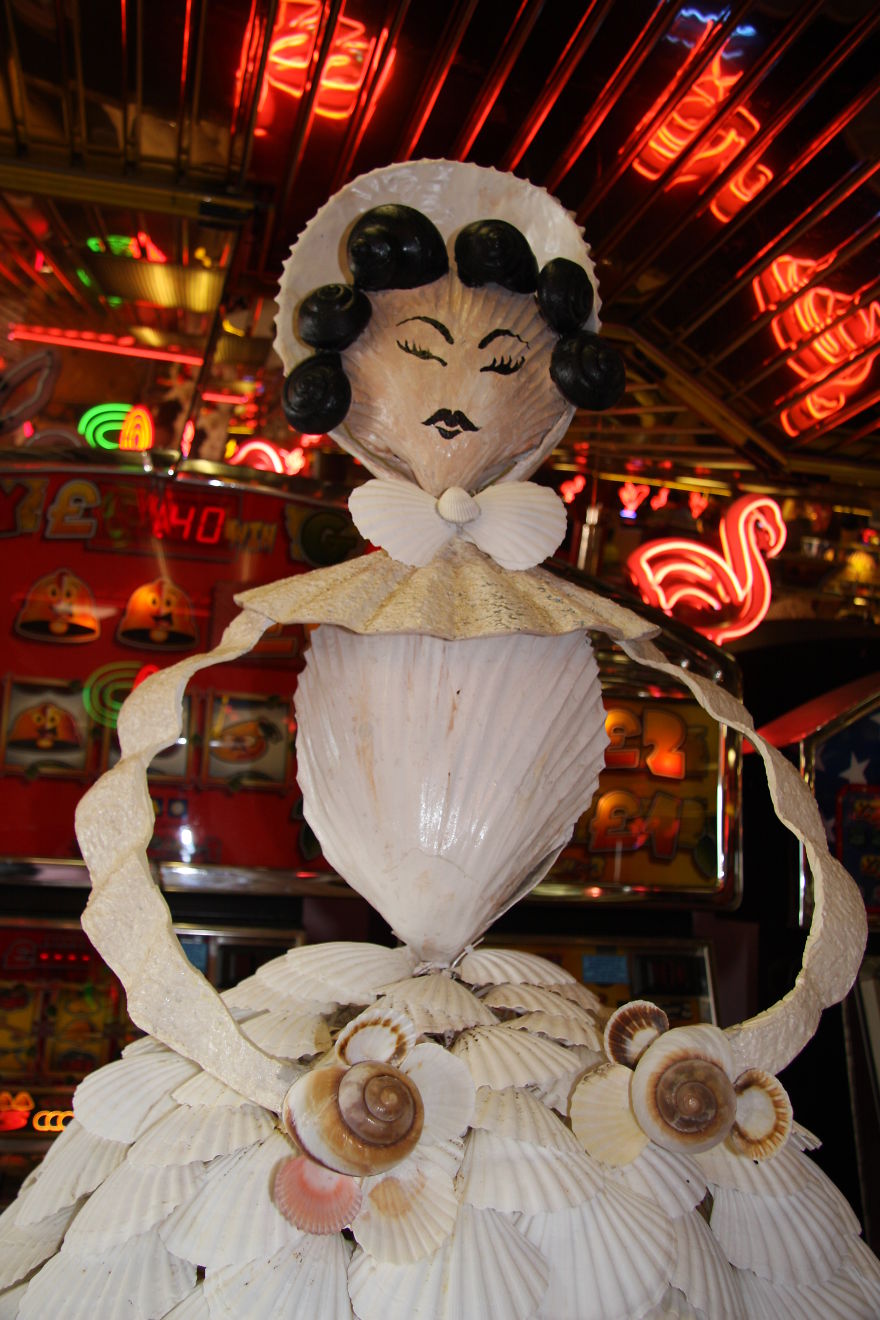 I Made Twelve Life-Sized Ladies From Real Shells I Made Twelve Life-Sized Ladies From Real Shells