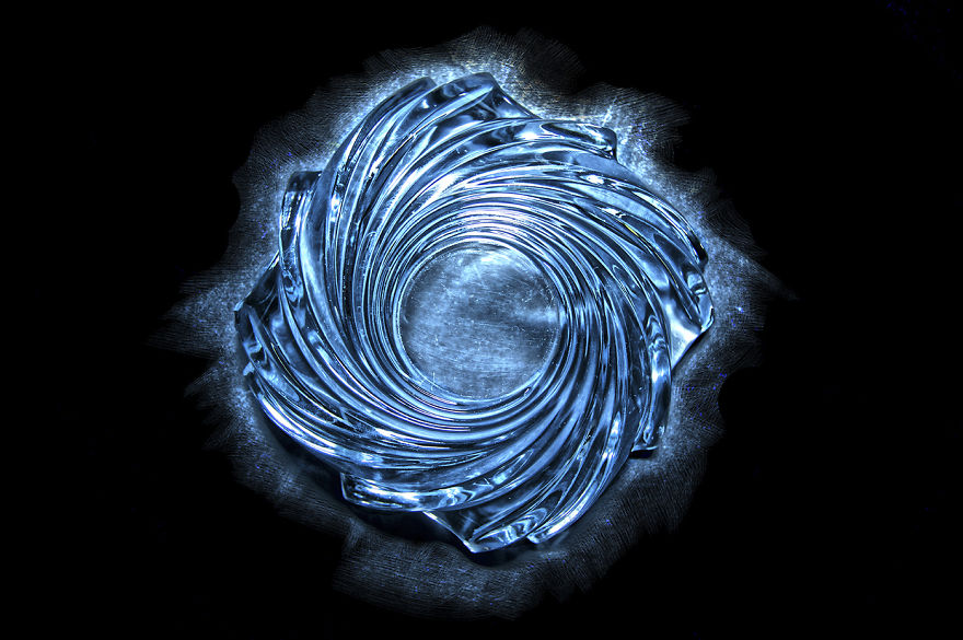 Mysterious Transparency: I Photograph Simple Objects To Show Their Uniqueness