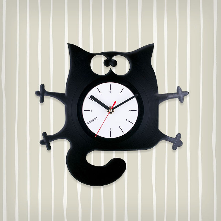 I Give Old Vinyl Records A New Life I Give Old Vinyl Records A New Life