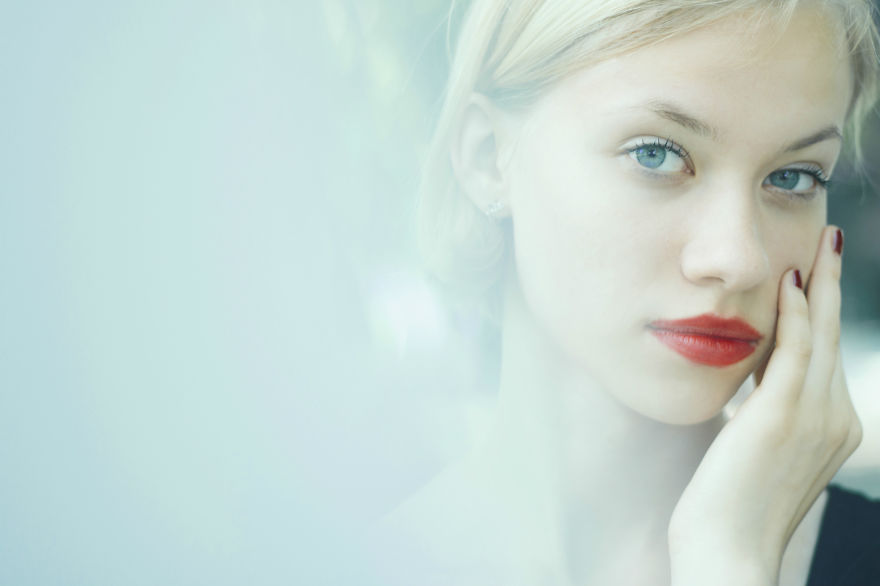 18-Year-Old Girl Takes Captivating Photos