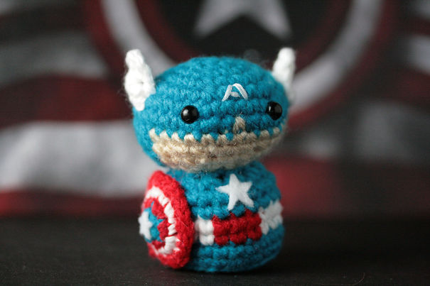 Every Year I Crochet Superheroes And Hide Them In San Diego For People To Find Every Year I Crochet Superheroes And Hide Them In San Diego For People To Find