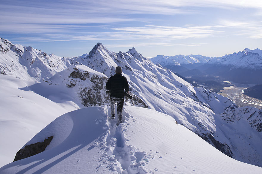 When Traveling, I Capture The Beautiful Bond Between Nature And My Friends