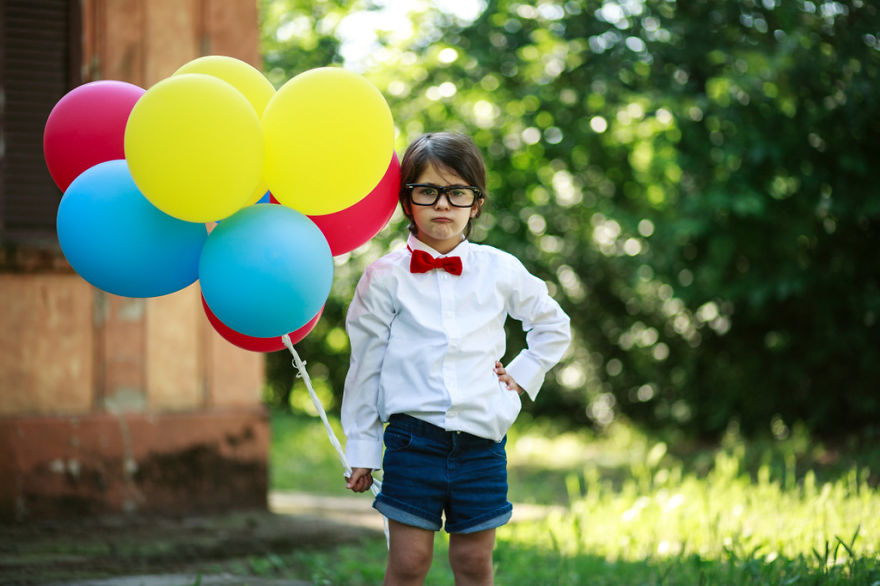 Mom Takes Pictures Of Daughter Posing As Fictional Characters She Loves Mom Takes Pictures Of Daughter Posing As Fictional Characters She Loves