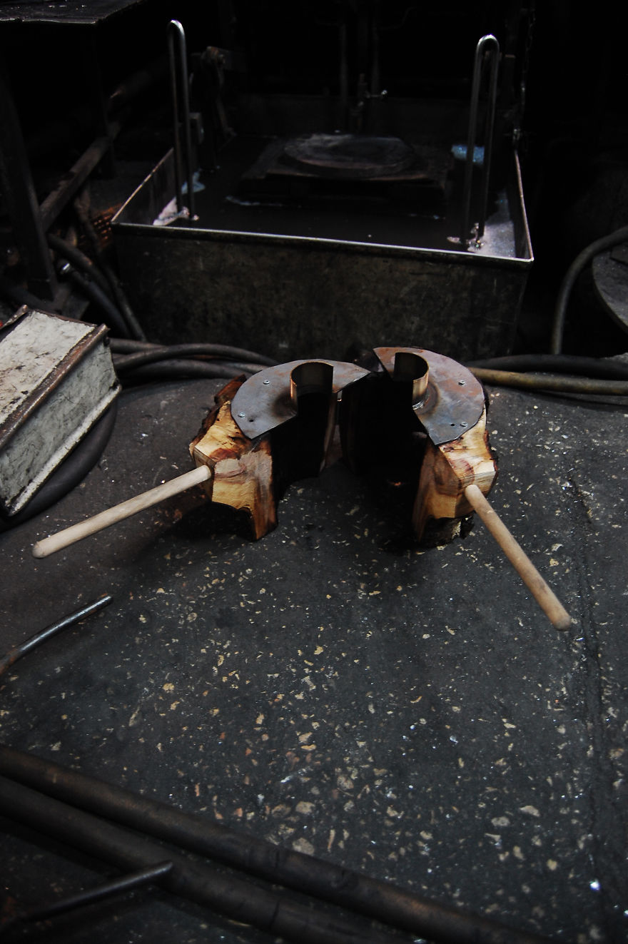 Glass Made Out Of Wood: A Bottle Created In A Tree Trunk Glass Made Out Of Wood: A Bottle Created In A Tree Trunk