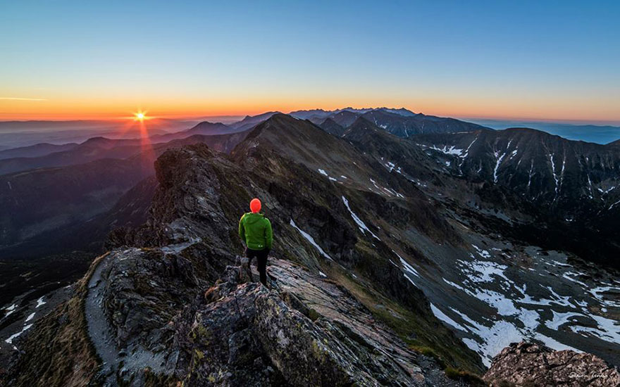 I Have Issues Sleeping At Home, So I Pack My Sleeping Bag And Go To The Mountains I Have Issues Sleeping At Home, So I Pack My Sleeping Bag And Go To The Mountains