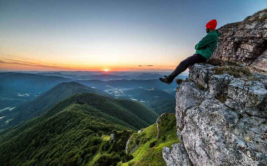 I Have Issues Sleeping At Home, So I Pack My Sleeping Bag And Go To The Mountains I Have Issues Sleeping At Home, So I Pack My Sleeping Bag And Go To The Mountains