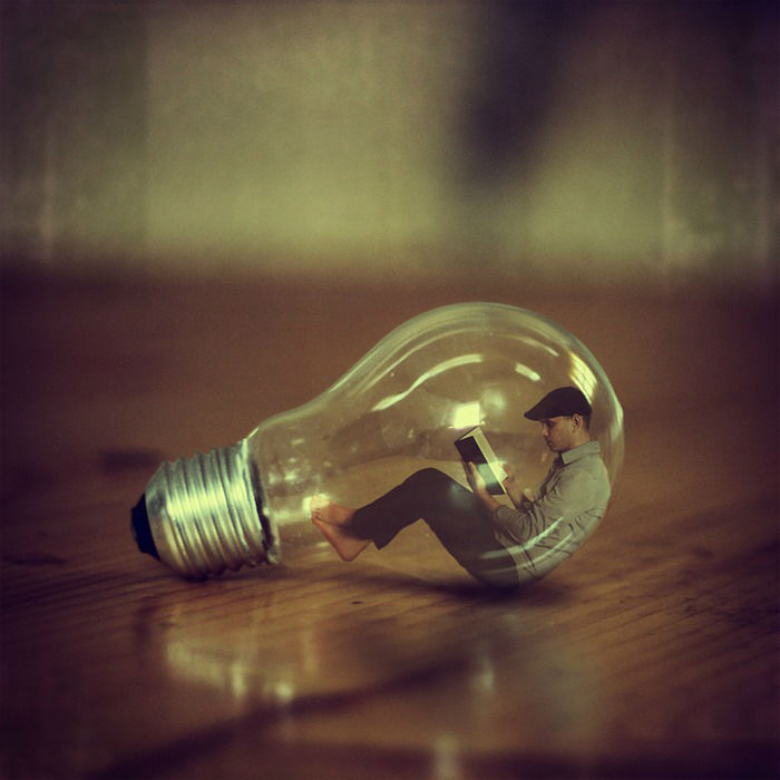 Photographer’s Adventures In A Miniature World