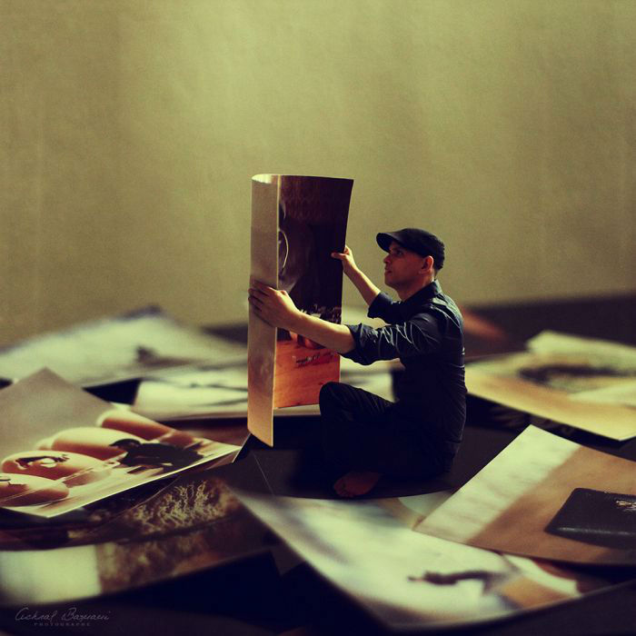 Photographer’s Adventures In A Miniature World