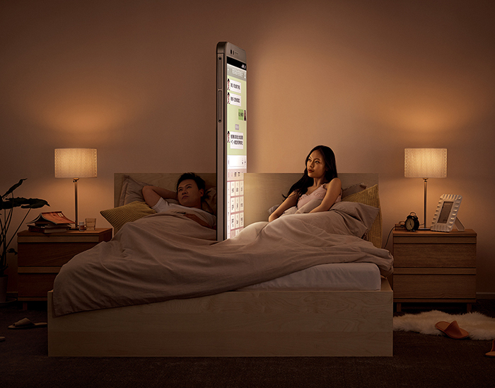 The More You Connect, The Less You Connect