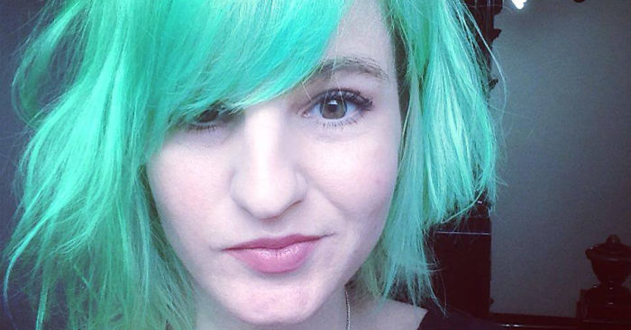 Woman Live-Tweets Awkward First Date Conversation From Cafe