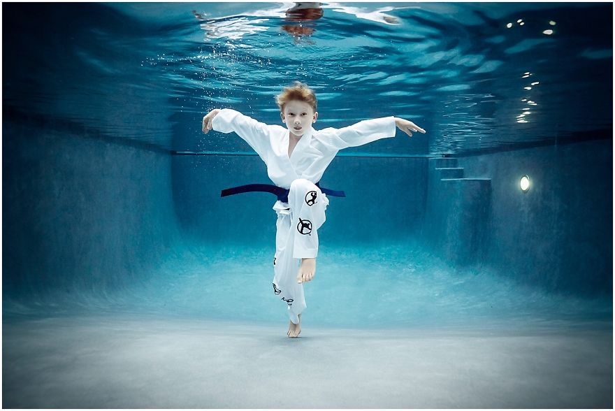 I Photograph Kids Playing Their Favorite Sports Underwater I Photograph Kids Playing Their Favorite Sports Underwater