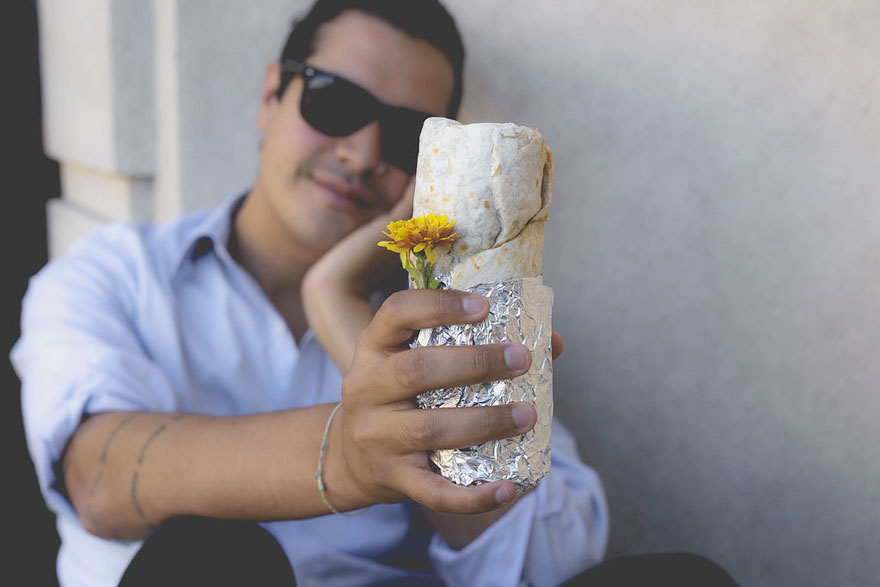 man-takes-romantic-engagement-photos-with-a-burrito-david-sikorsky-kristina-bakrevski-san-francisco-2