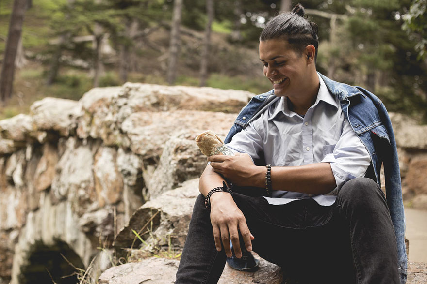 man-takes-romantic-engagement-photos-with-a-burrito-david-sikorsky-kristina-bakrevski-san-francisco-4