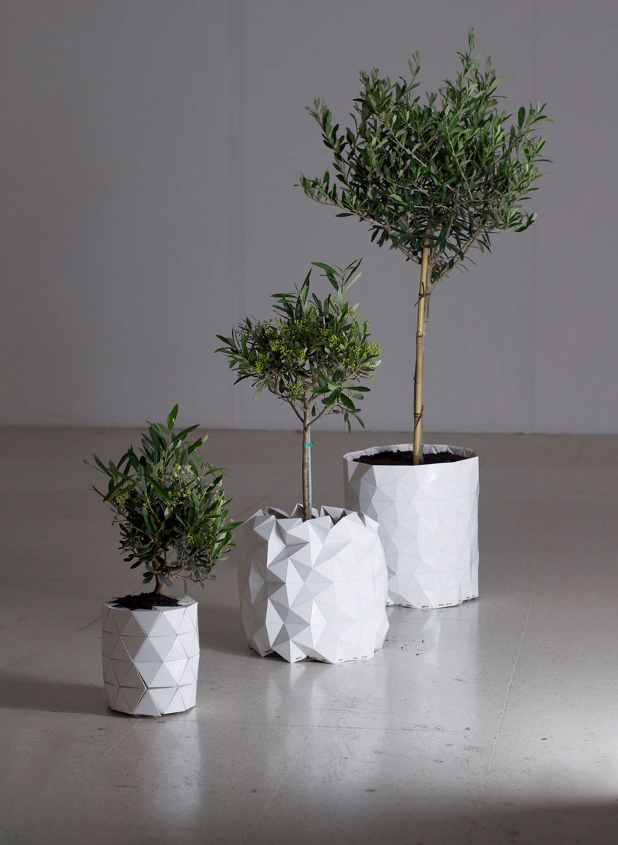 origami-pot-plant-grows-studio-ayaskan-2 origami-pot-plant-grows-studio-ayaskan-2