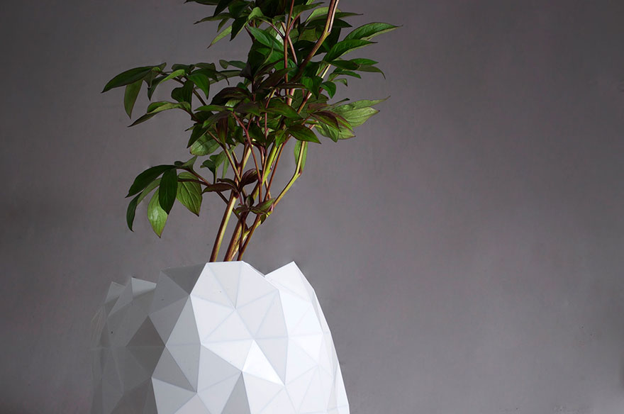 origami-pot-plant-grows-studio-ayaskan-3 origami-pot-plant-grows-studio-ayaskan-3