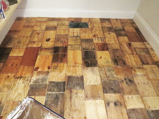 Our DIY Pallet-Wood Floor Cost Only $100 Our DIY Pallet-Wood Floor Cost Only $100