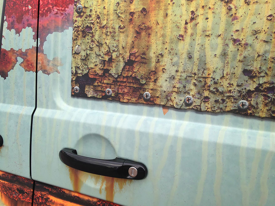 rusty-car-vinyl-wrap-vw-van-clyde-wraps-3 rusty-car-vinyl-wrap-vw-van-clyde-wraps-3
