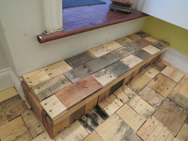 Our DIY Pallet-Wood Floor Cost Only $100