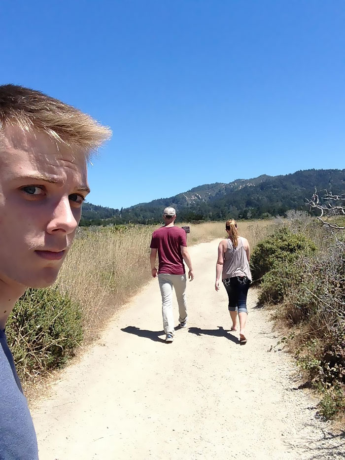 third-wheel-selfies-earthyhillgivens-13 third-wheel-selfies-earthyhillgivens-13
