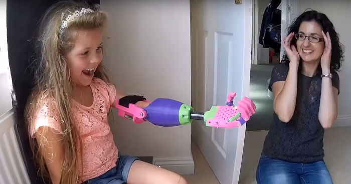 Girl Surprised To Receive 3D-Printed Arm From Designer Who Is Also Missing His Left Arm