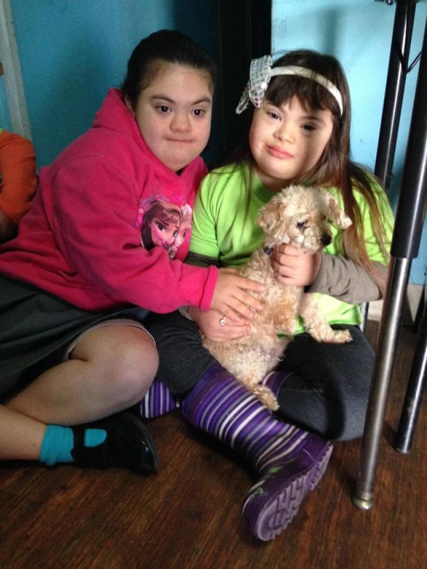 I Rescued A 2-Legged Stray Dog That Spent 10 Painful Years On The Streets